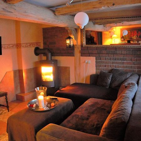 Altes Landhaus Oste, Klavier Appartement, 2 Zimmer Mit Kamin Hemmoor Экстерьер фото