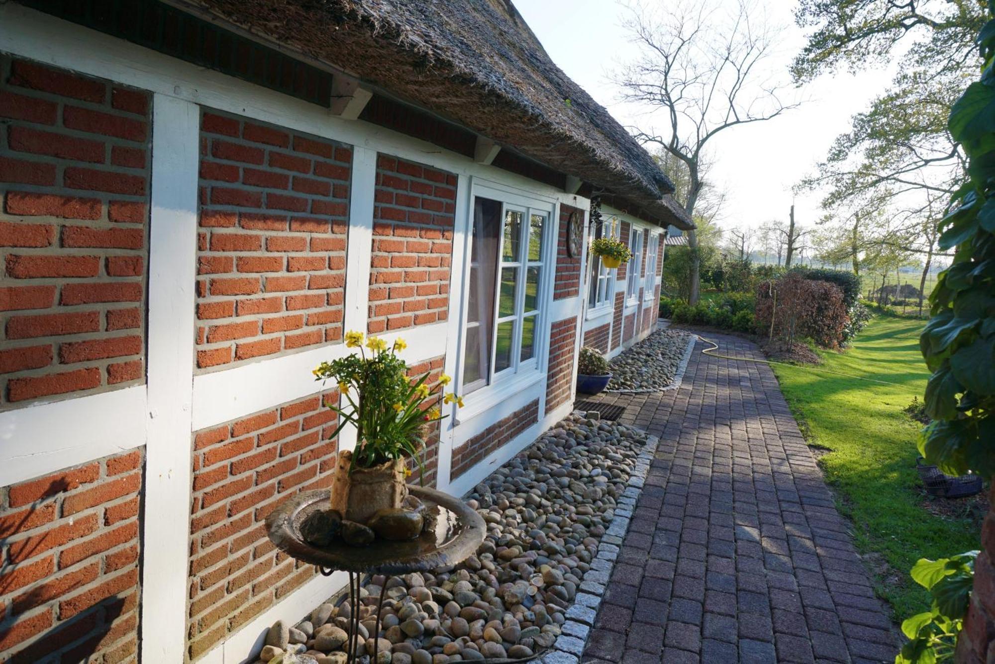 Altes Landhaus Oste, Klavier Appartement, 2 Zimmer Mit Kamin Hemmoor Экстерьер фото